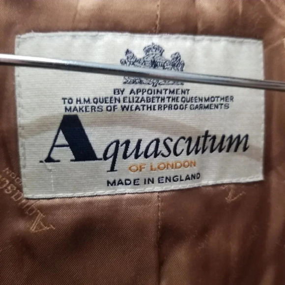 Vintage Aquascutum Wool Tan Pea Coat  Oversized - Picture 3 of 15